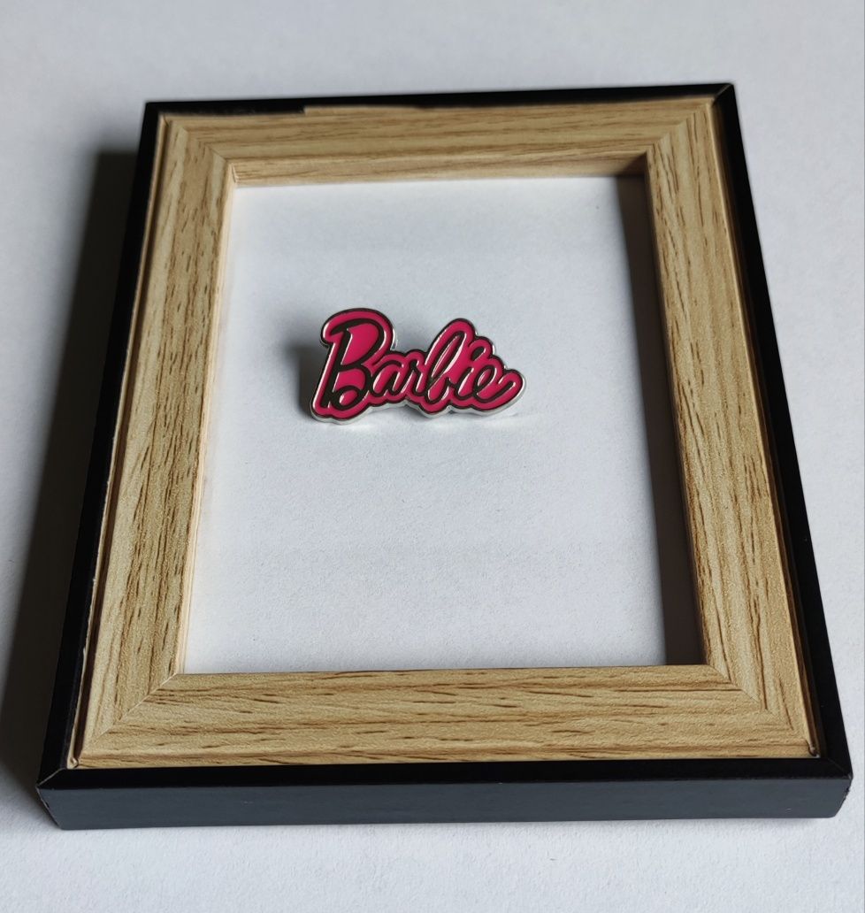 Barbie przypinka pin