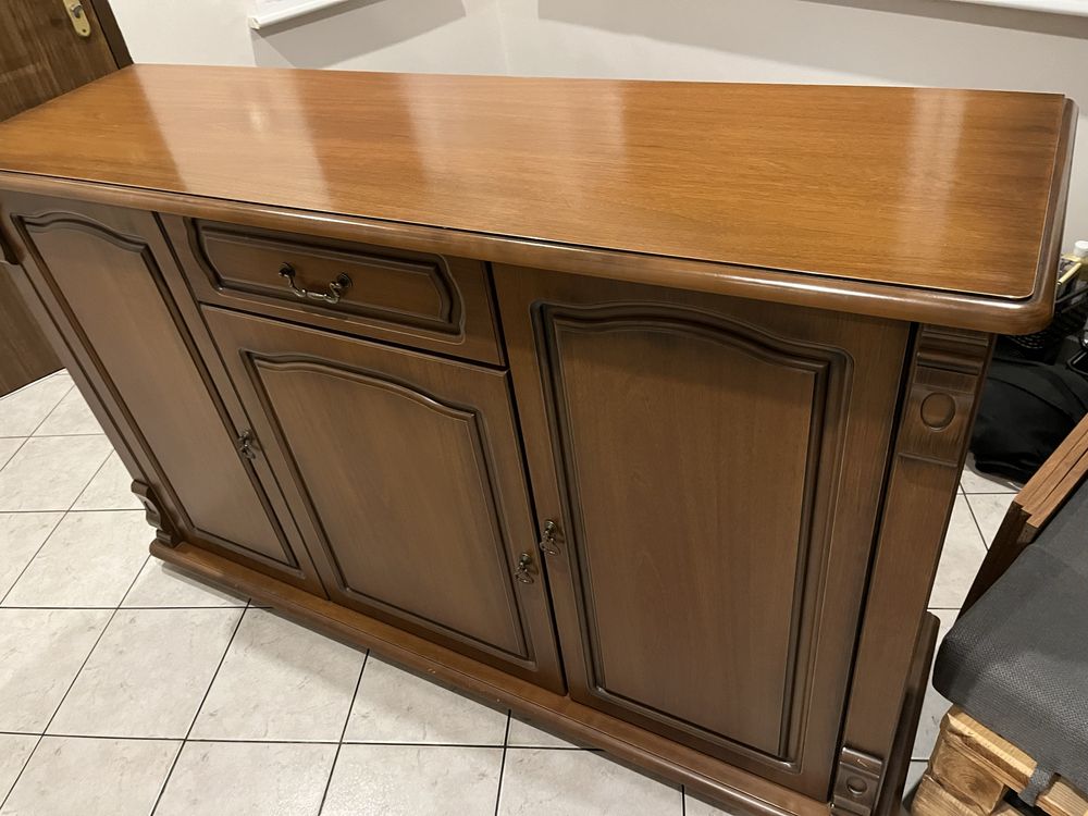 Komoda w stylu retro