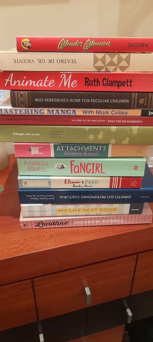 Livros sortidos  (13)