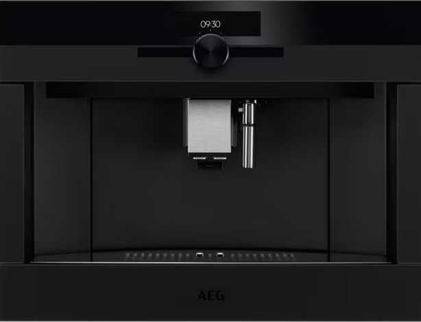 Ekspres do zabudowy AEG KKK994500T czarny mat