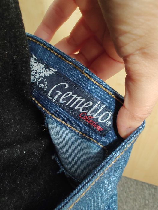 Jeansowa bawełniana elastyczna krótka spódnica kloszowana cienka