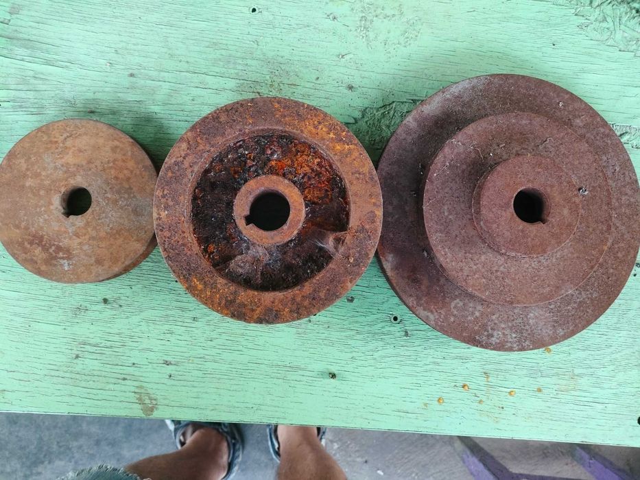 Продам шкiви рiзнi , цiна  договiрна.