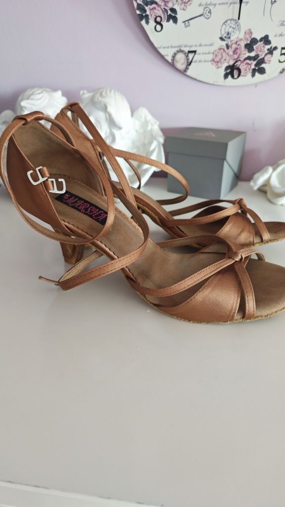 Buty do tańca na obcasie buty taneczne skórzane beżowe