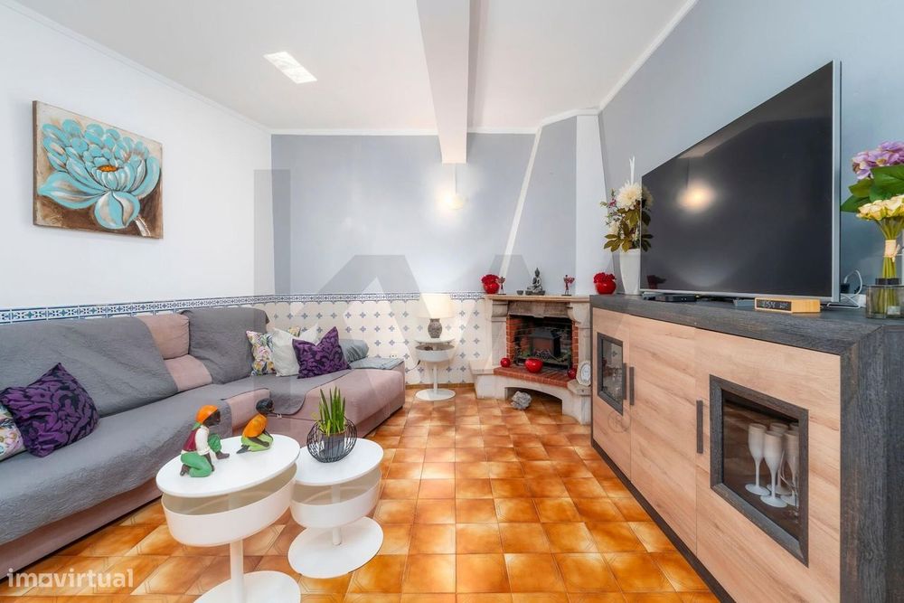 Moradia T4 em Castro Marim: Charme, história e vista para o Castelo