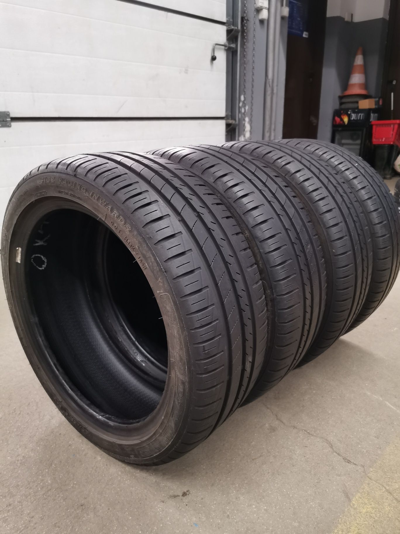 Komplet opon 195/45R16 84V Goodyear EfficientGrip