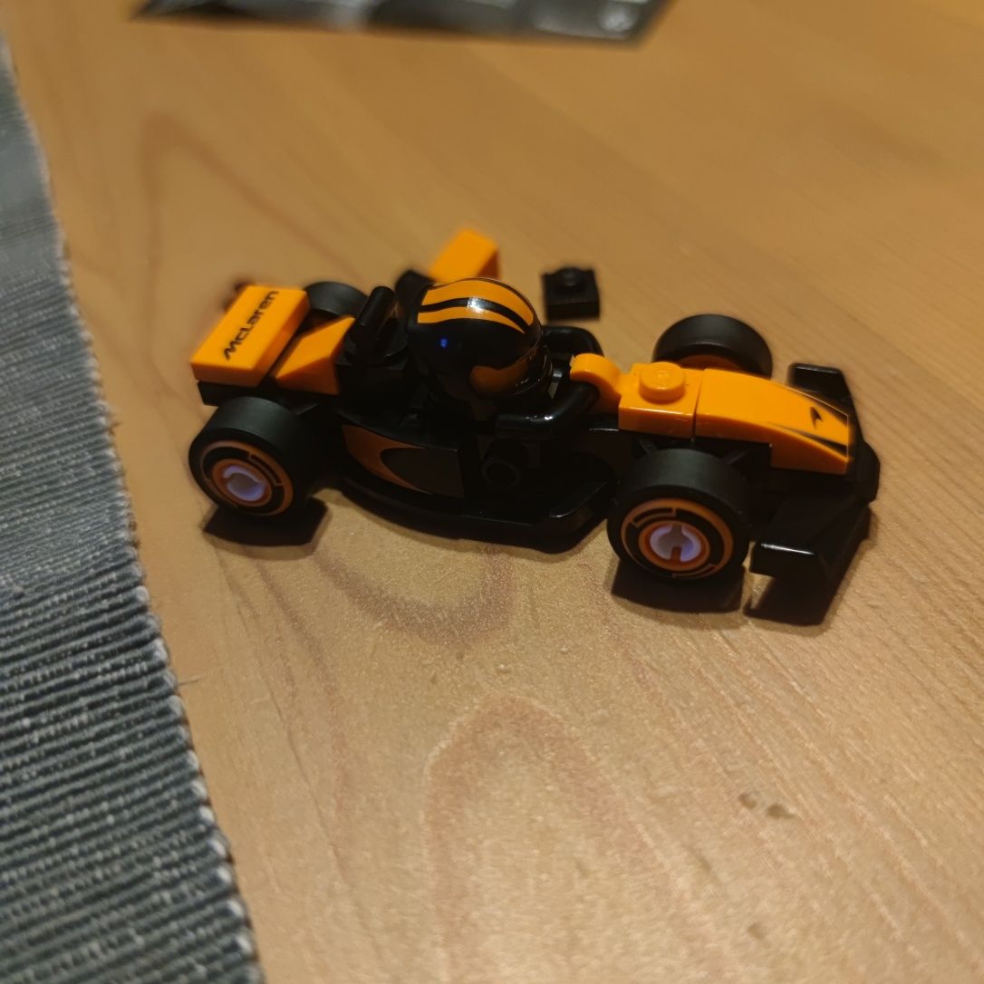 LEGO 71049 formuła 1 Maclaren