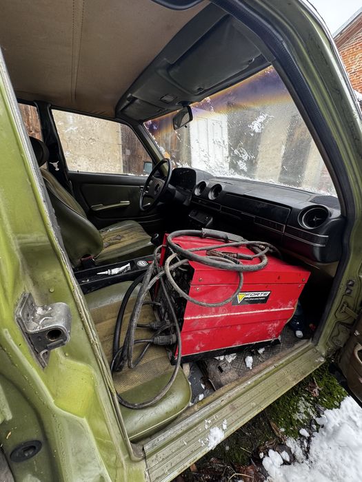 Машина Mercedes w123