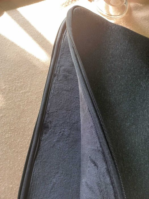 URBAN FACTORY Capa Bolsa Sleeve Para Portátil MEMOREE 15.6″ Preto