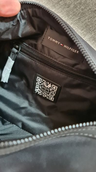 Kosmetyczka męska tommy hilfiger.