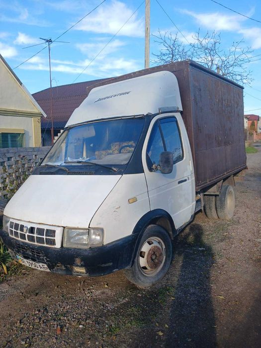 Продаю машину Газель будка