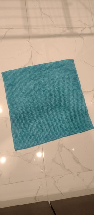 Dywanik łazienkowy:)