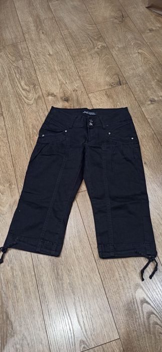 Szorty spodnie 3/4 dziewczęce 146