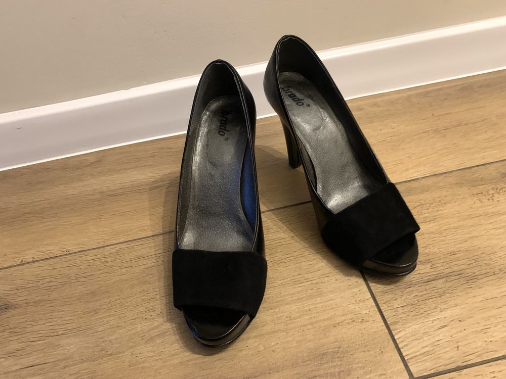Buty jak  Nowe skórzane r. 37 damskie open toe