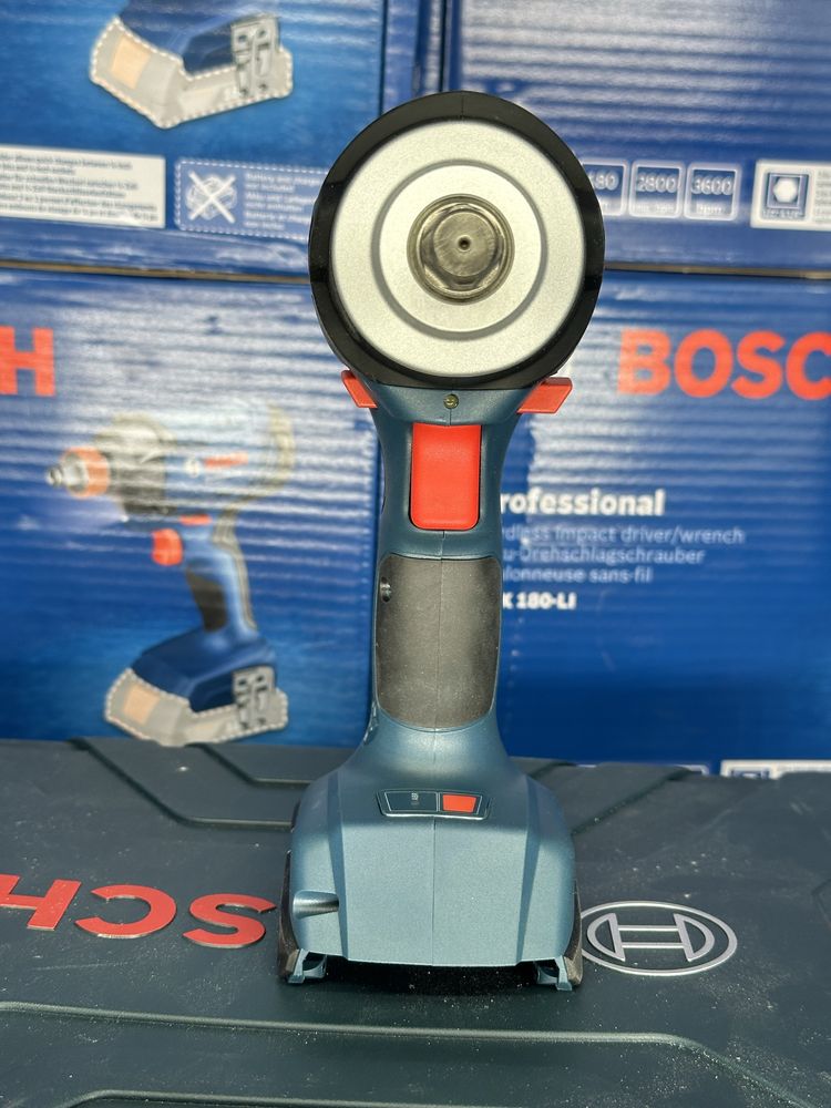 Гайковерт аккумуляторный Bosch GDS 18V-400 Professional