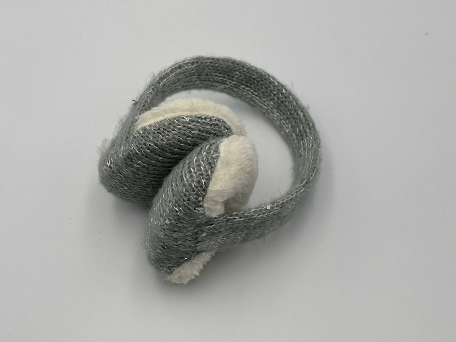 Calvin Klein, Nauszniki ze słuchawkami