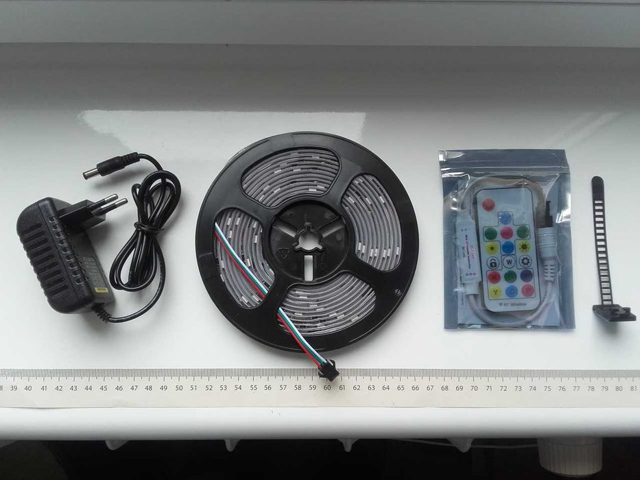 LED 5m RGBIC,prawiej jak ARGB, SMD 5050, IP65, pilot, 500cm NOWE Taśma