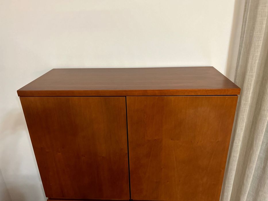 Móvel estante cerejeira