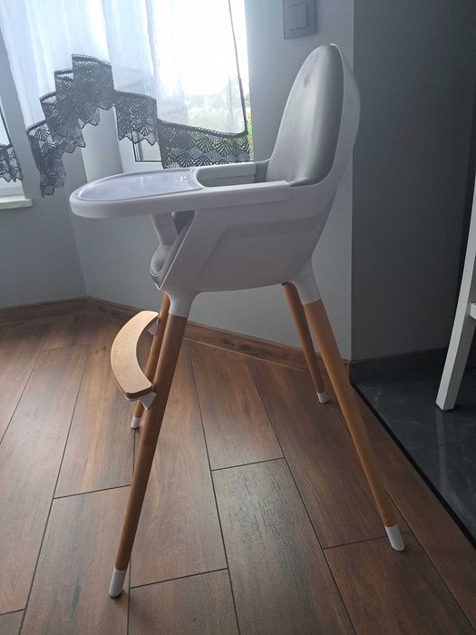 Krzesełko do karmienia Kinderkraft fini