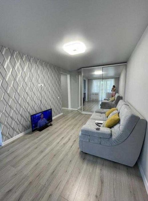 Продам 2 к. кв. Новые Дома, 3/5, улица Каденюка