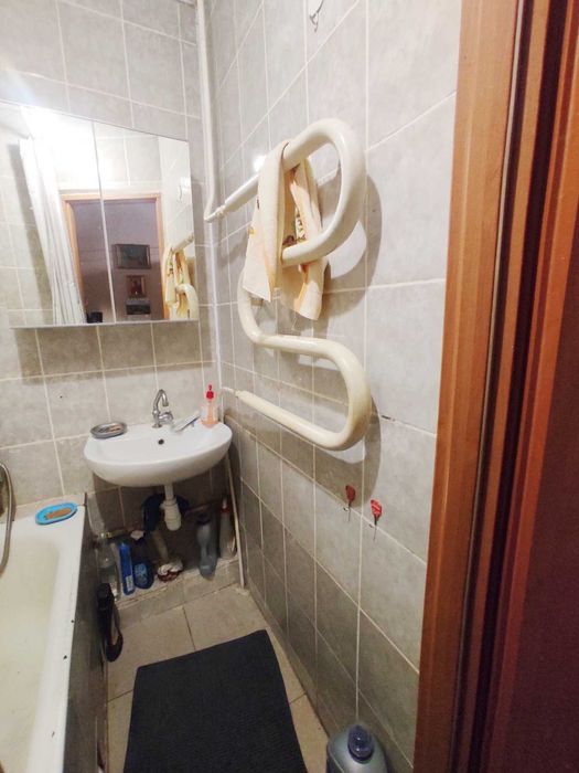 Оренда просторої 2-кімн. квартири у ближн. Центрі по вул.Акад.Сахарова