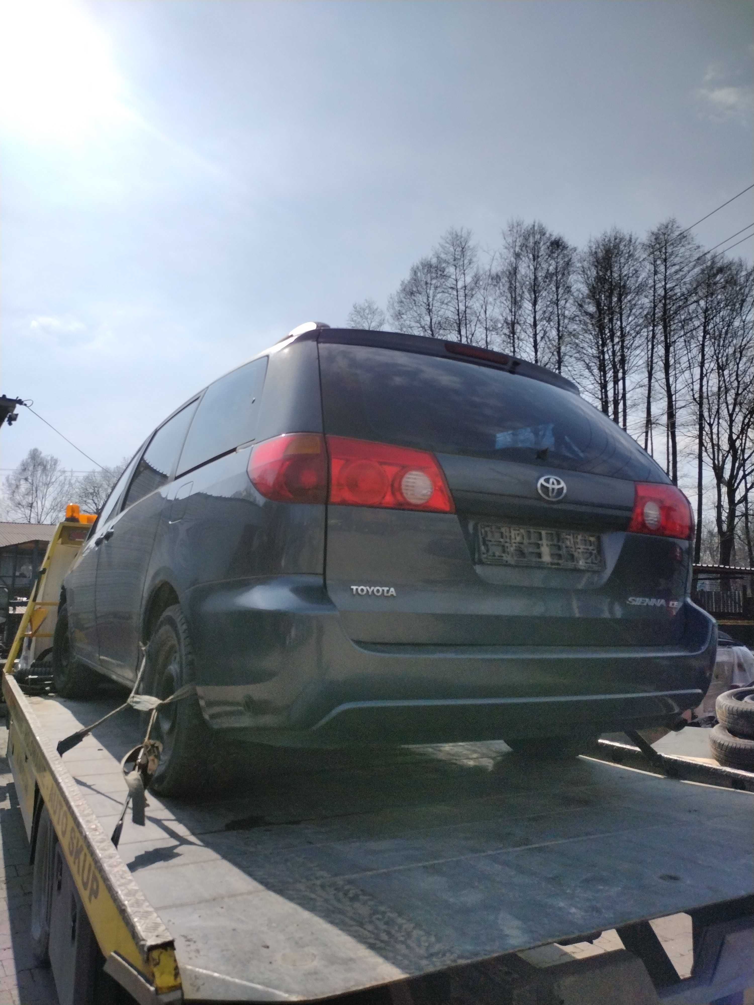 Toyota Sienna 2006r na części używane