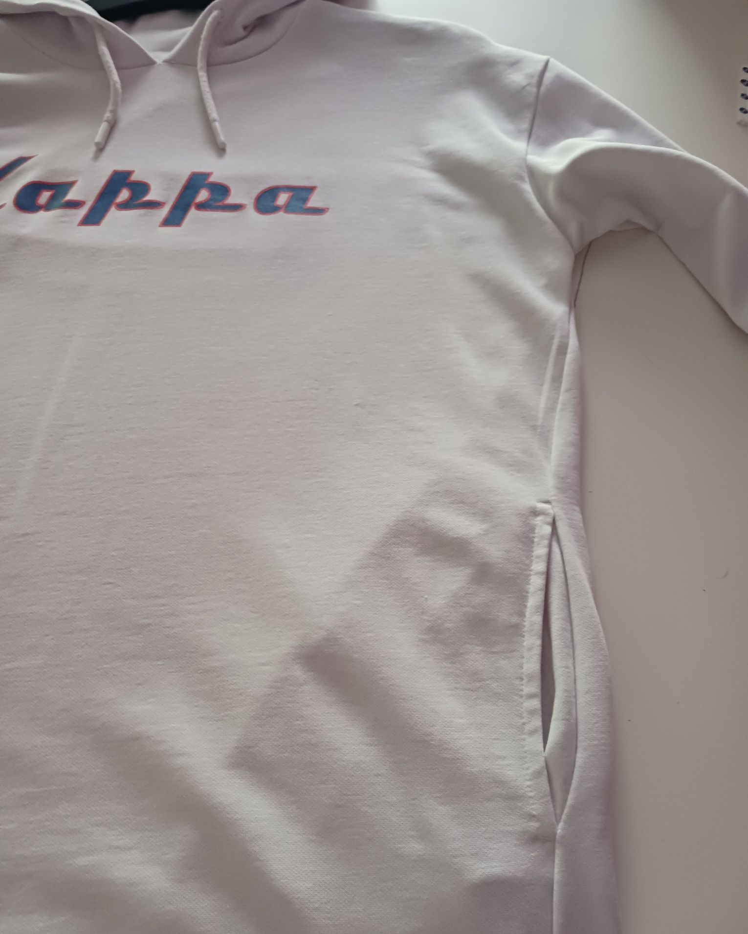Kappa, sukienka XLarge z kapturem i kieszeniami.