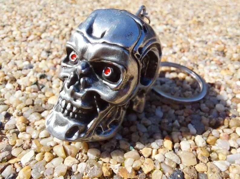 Brelok z filmu Terminator, czaszka T-800, dobrze wyważona, detale, y2k