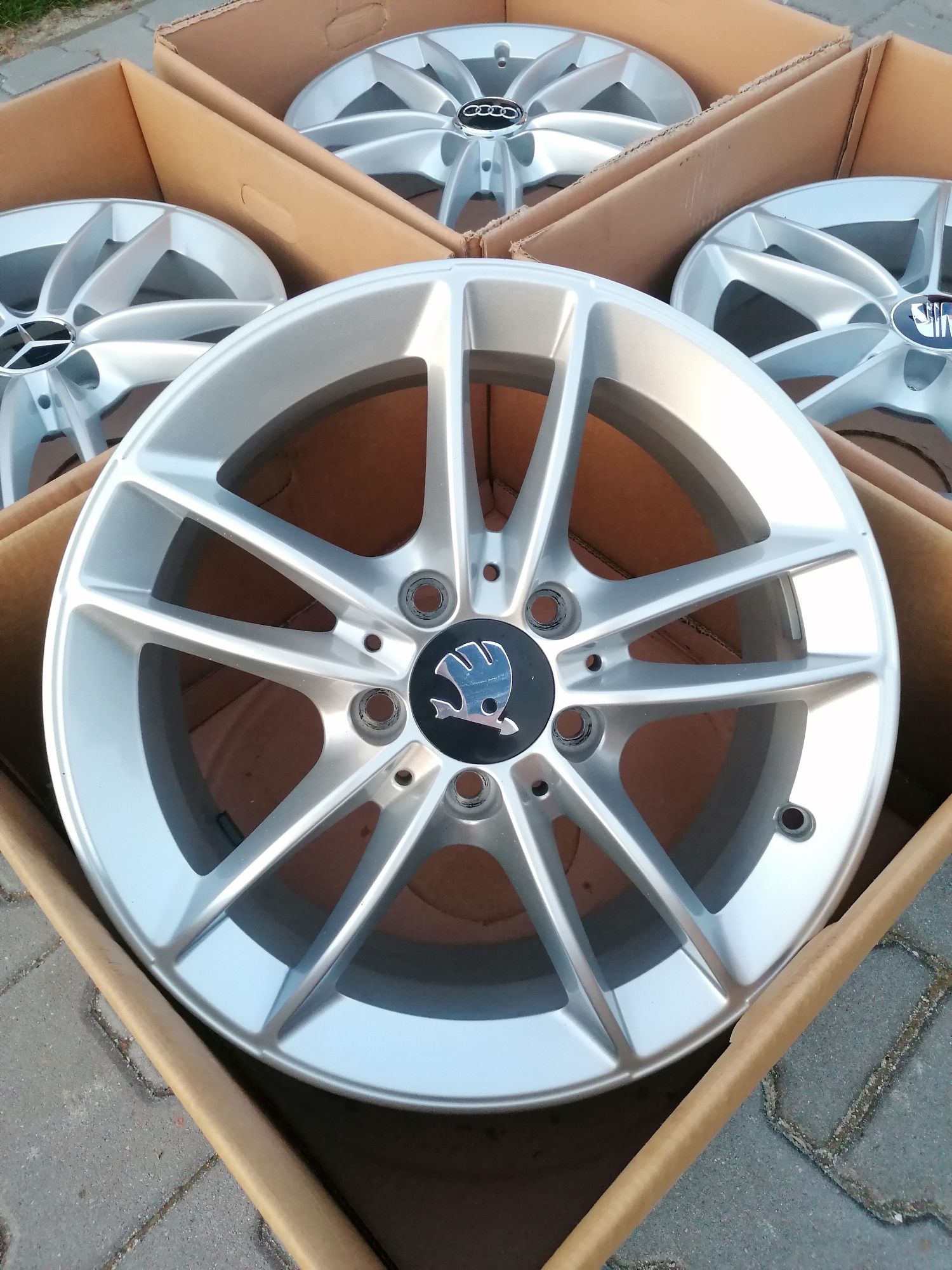 #M11 Alufelgi R16 5x112 ET44 Mercedes Audi VW Seat Skoda BMW Mini