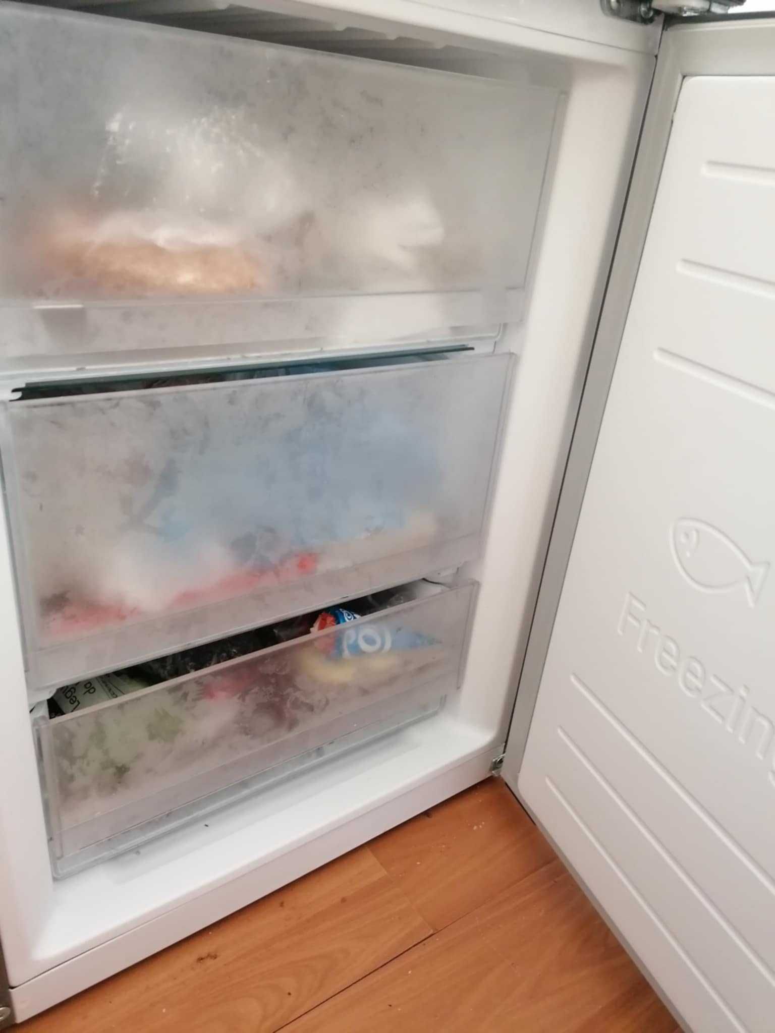 Frigorífico LG combinado semi-novo modelo GBP62DSXCC1
