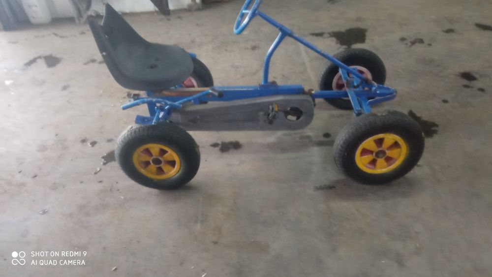 Gokart na pedały. Pompowane koła