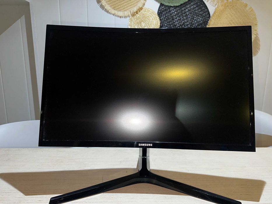 Monitor Curvo Gaming Samsung (24''144 Hz)