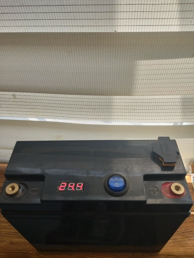 Eles 6s8p 40000mah li-ion 21.6v  40a bms  продам для РЭБ
