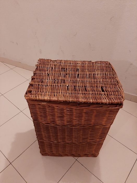 Cesta     de      verga