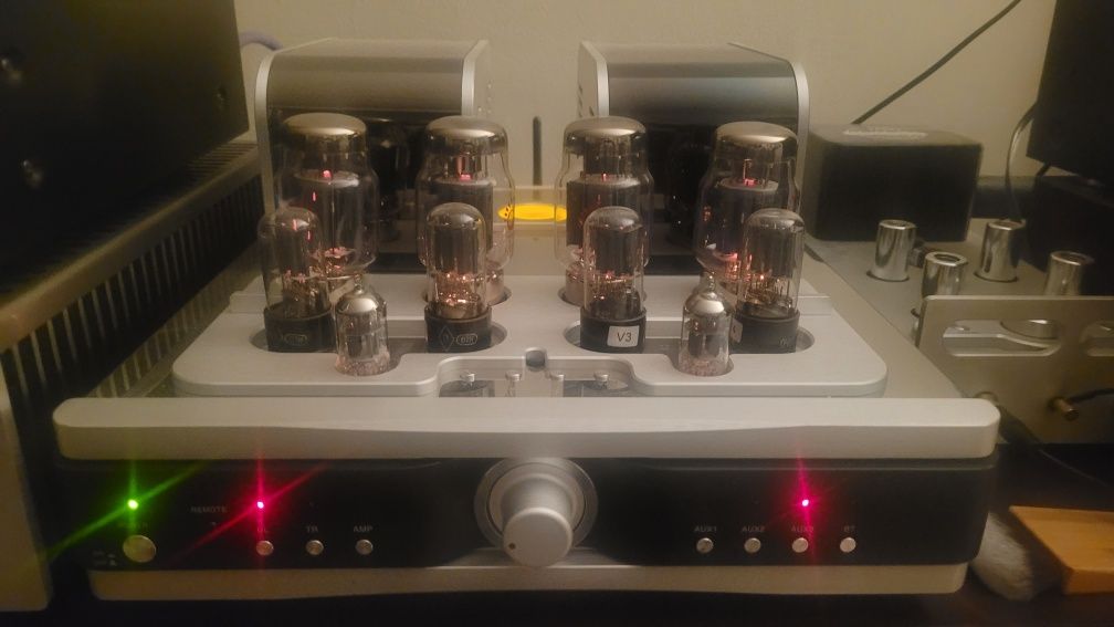 Wzmacniacz lampowy Yaqin MC100 c +audiofilski kabel zasilający.