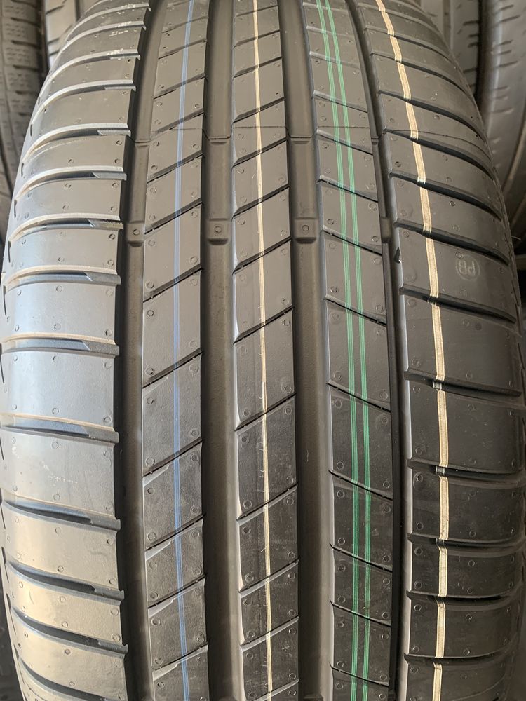 Комплект літніх шин 225/55/18 102Y Bridgestone Turanza T005