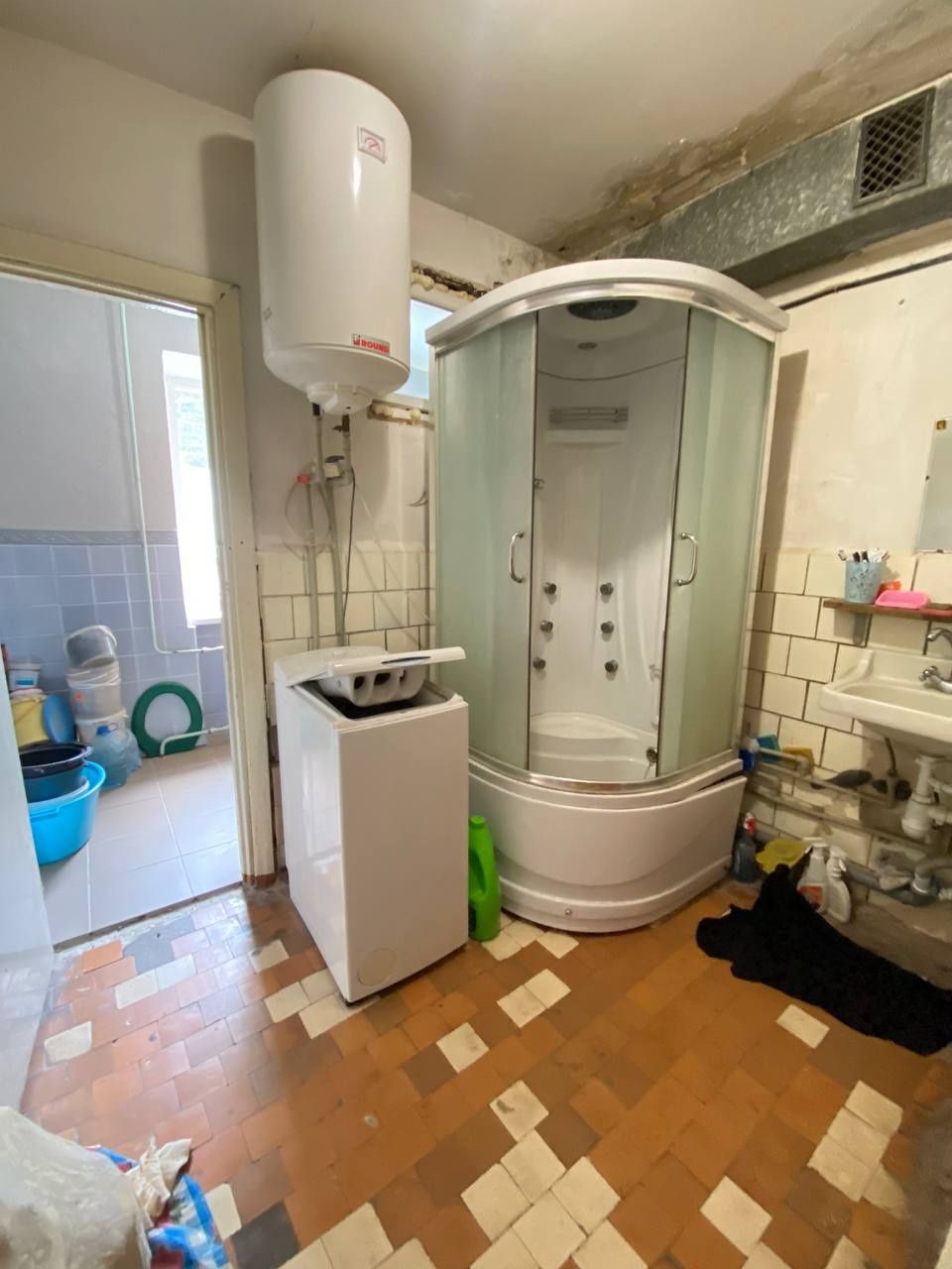 Продаж гуртожитку 18м2 вул. Молодіжна