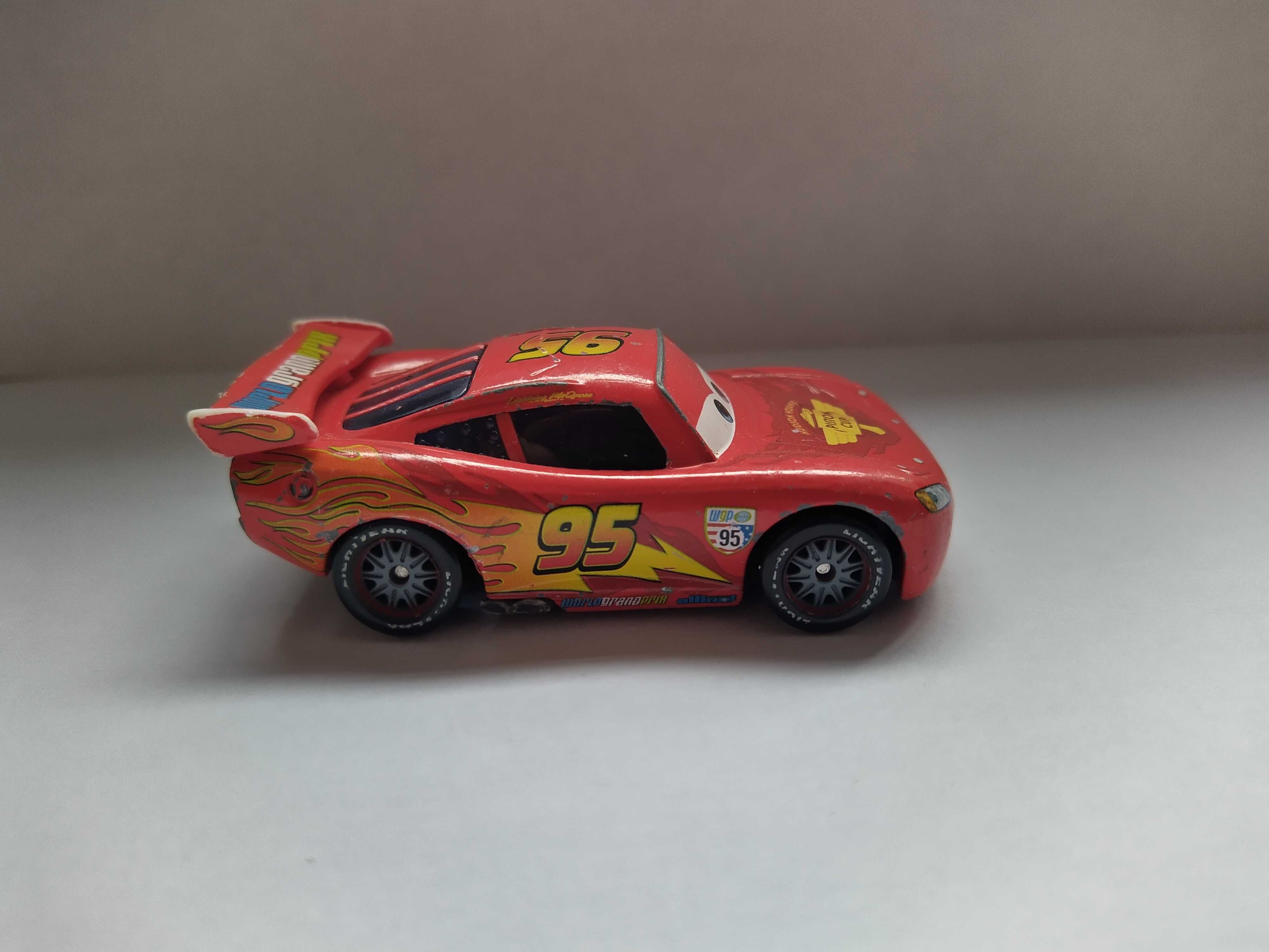 Auta Cars - Zygzak McQueen Piston Cup - Disney/Pixar Mattel
