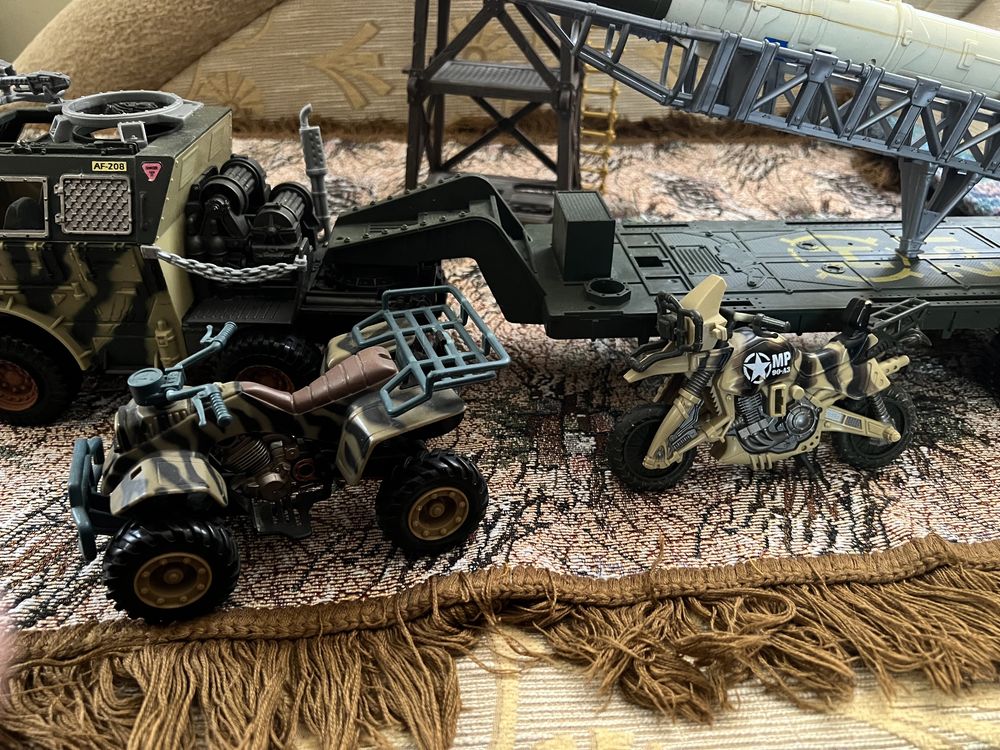 Продам игрушки Soldier Force