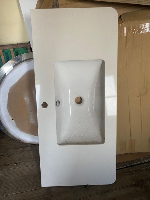 Lavatórios e espelhos casa de banho