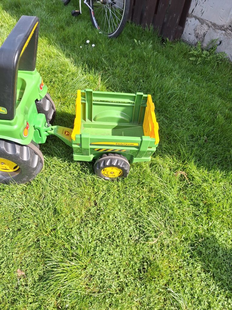 Traktor na pedaly John deere