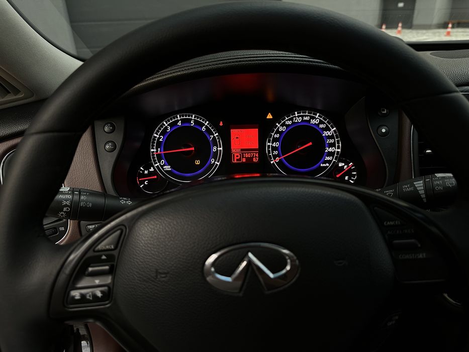 Infiniti ex35 2010