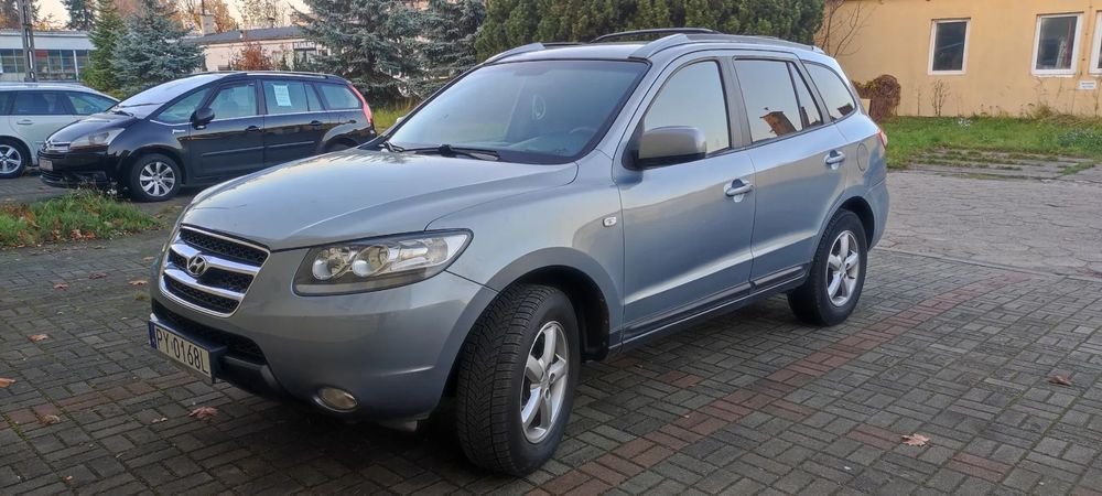 Hyundai Santa Fe 7 miejsc. Napęd na przednie koła.