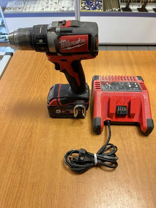 Wiertarko-wkrętarka bezudarowa Milwaukee 18 V Aku Ładowarka M18BLDD