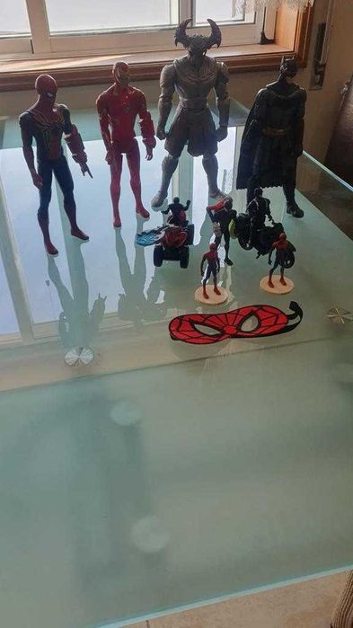 Super-heróis diversos