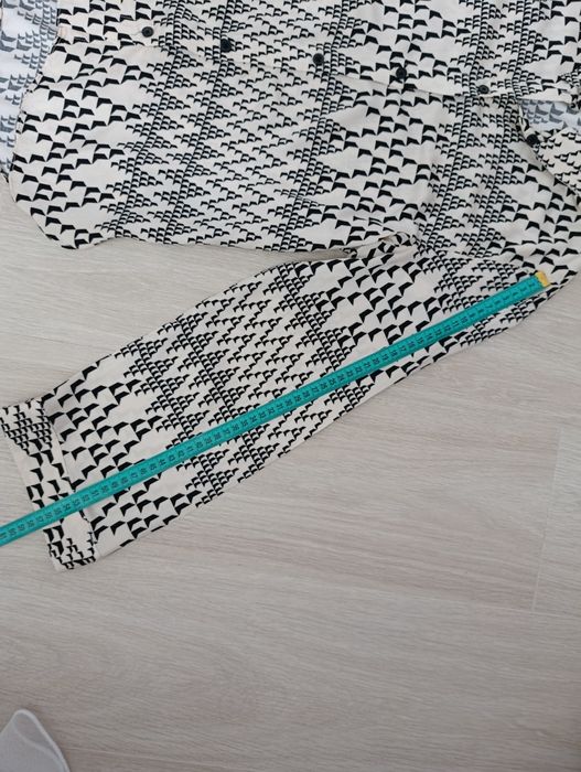 Костюм Zara ,геометричний принт.. розмір М