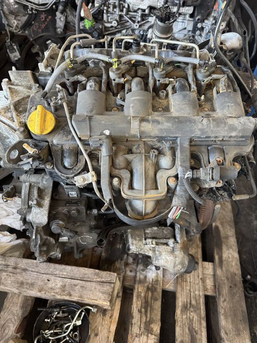 Silnik kompletny Renault Trafic MASTER II Vivaro  2.5 Dci  150 km