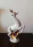 Porcelanowa figurka Jelenia (ze złoceniami)