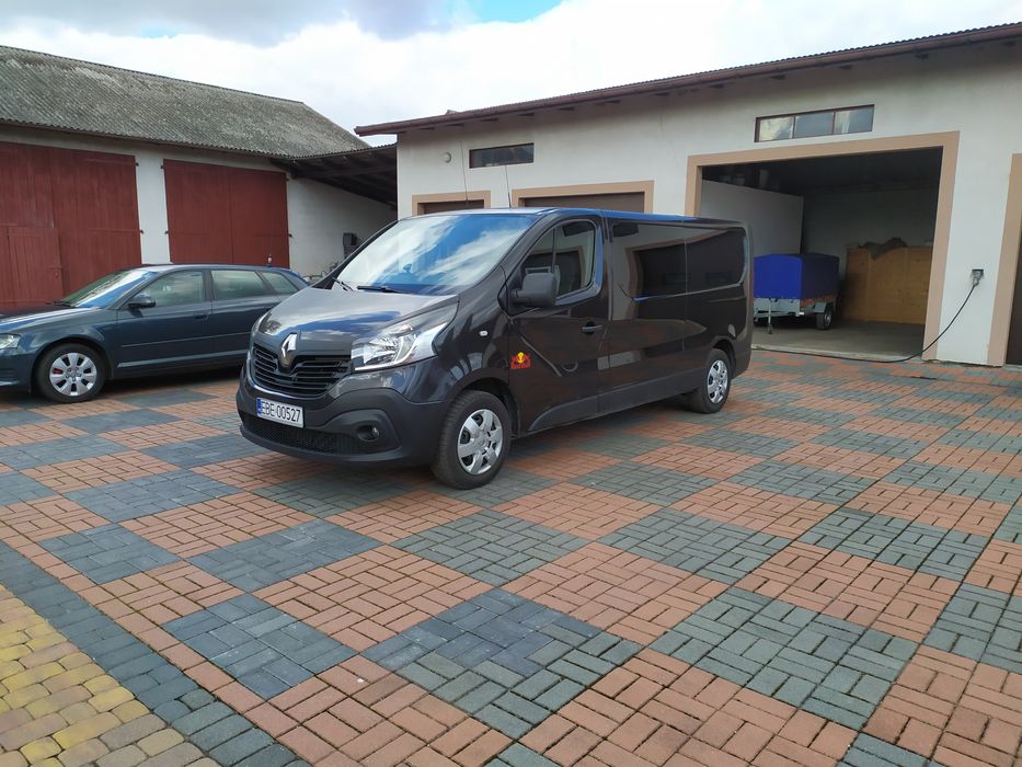 Renault Trafic 6 osobowy