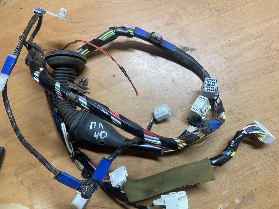 Передня ліва водійська проводка дверей двері Тойота Кемрі 40 82152-33