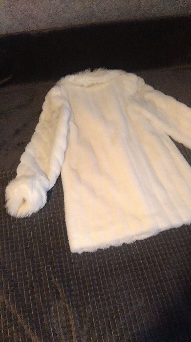 Futro białe, sztuczne